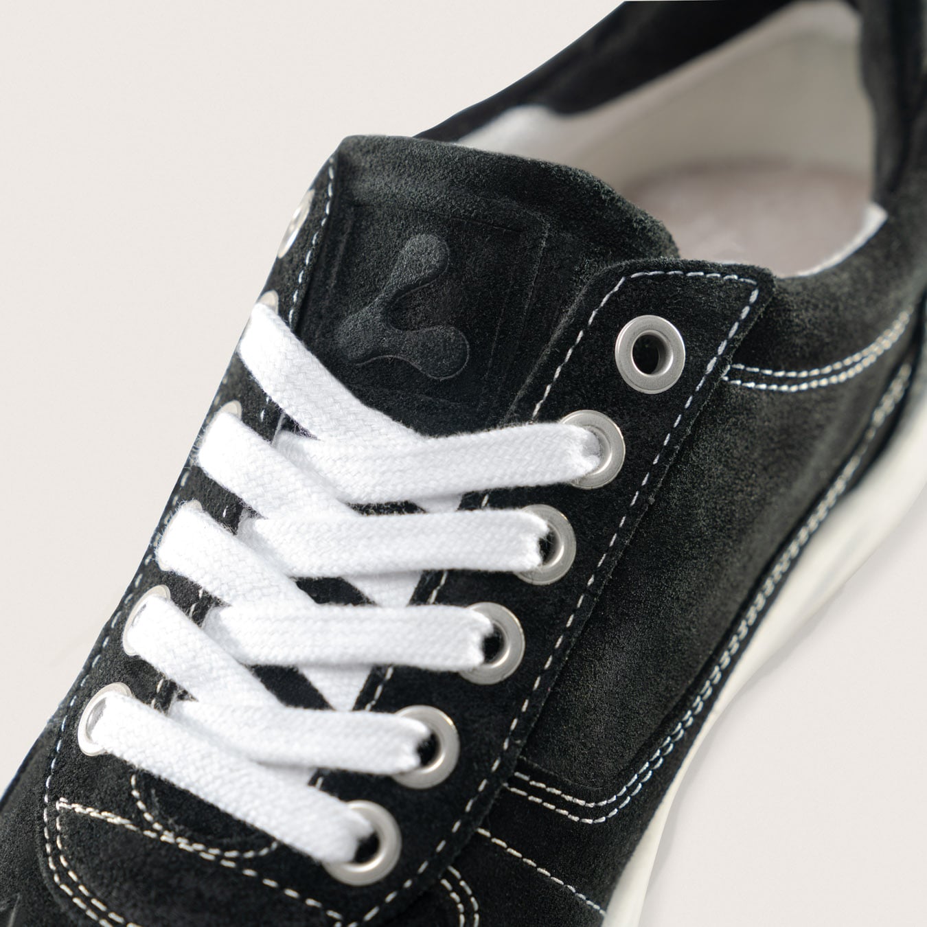 Hypernova in Obsidian Black – Lazo