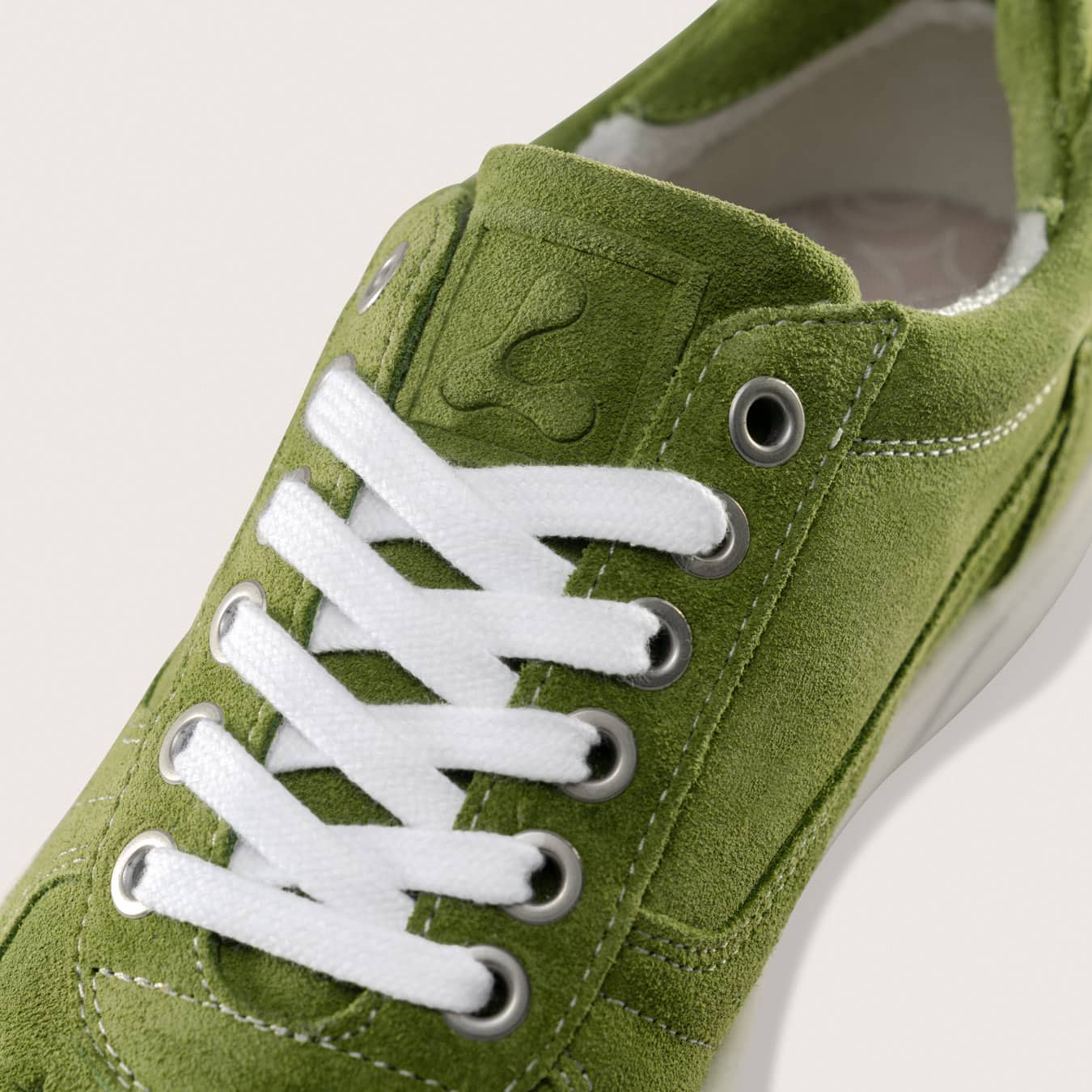 Hypernova in Serpentine Green – Lazo